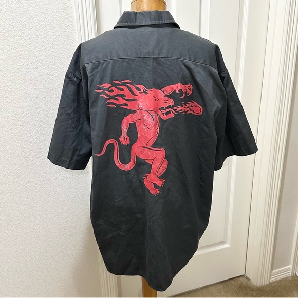 Dickies S/S Button-Down Collared Work Shirt, Gray with Fireball Red Dragon - XL - Picture 1 of 16